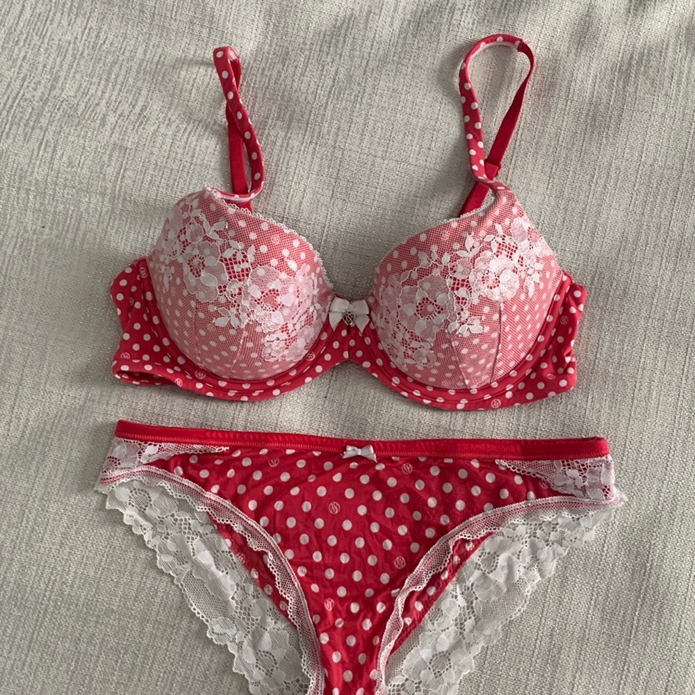 Victoria’s Secret Body by Victoria lined Demi bra (34C) w/ matching cheekini (S)